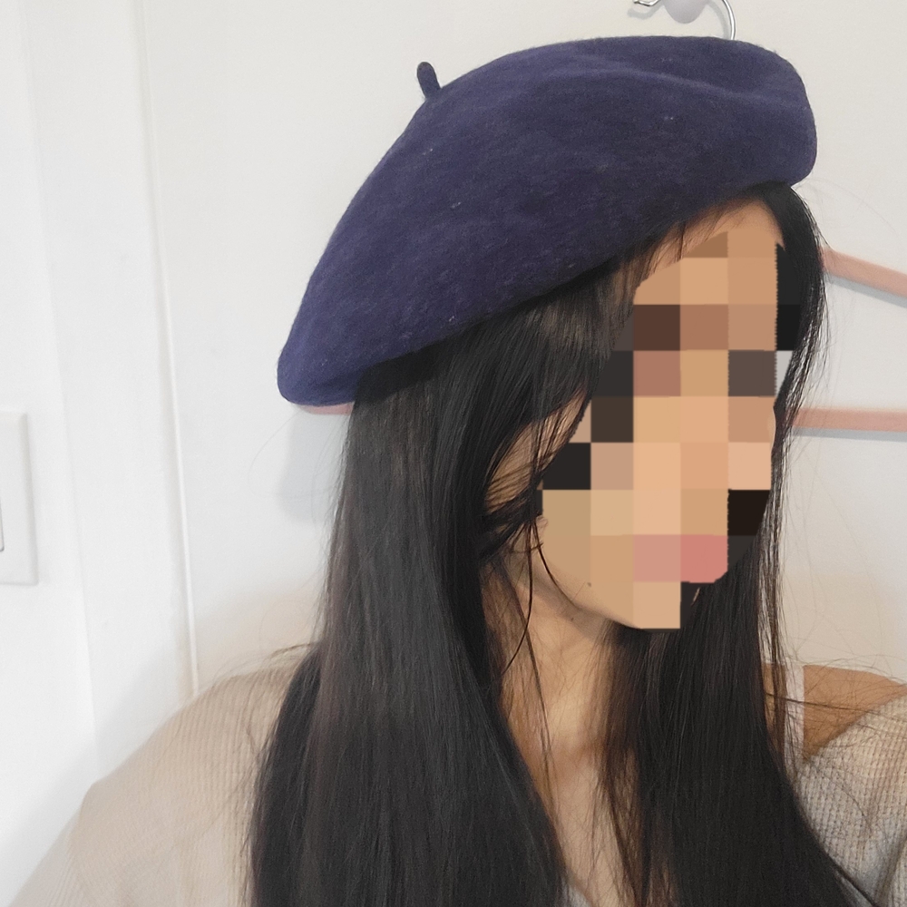 Classic Navy Blue Wool Beret Hat – 100% Wool, French Style, Unisex